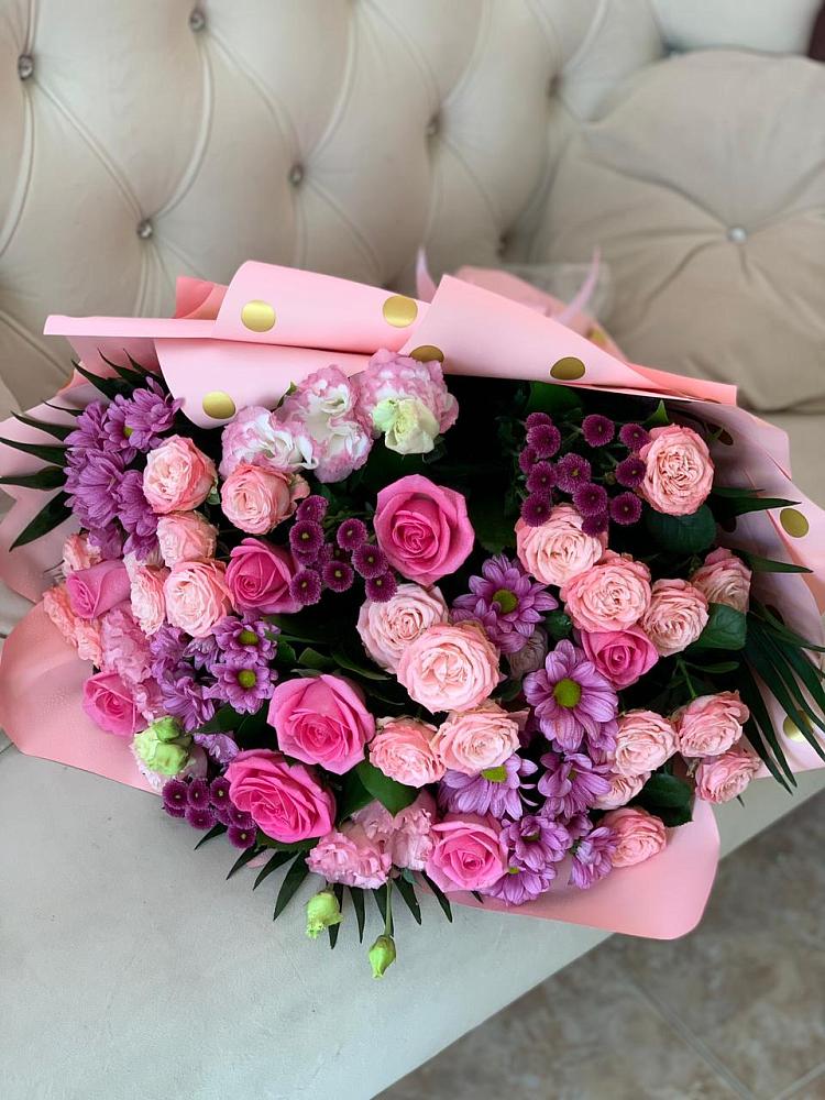 Букет цветов из: Хризантемы, Розы и Лизиантусы в Кощеево