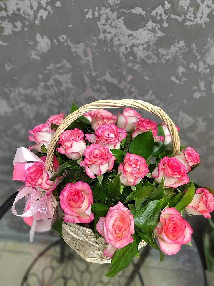 Цветочная композиция из Розы в корзине в Кощеево