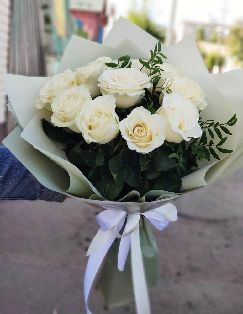 Букет Белые розы Проуд в Кощеево
