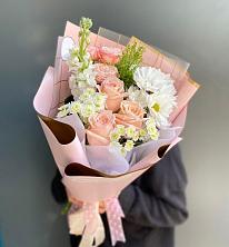 Букет цветов из:  Хризантемы и Розы в Кощеево