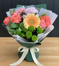 Букет цветов из:  Гвоздики, Розы, Герберы и Хризантемы в Кощеево