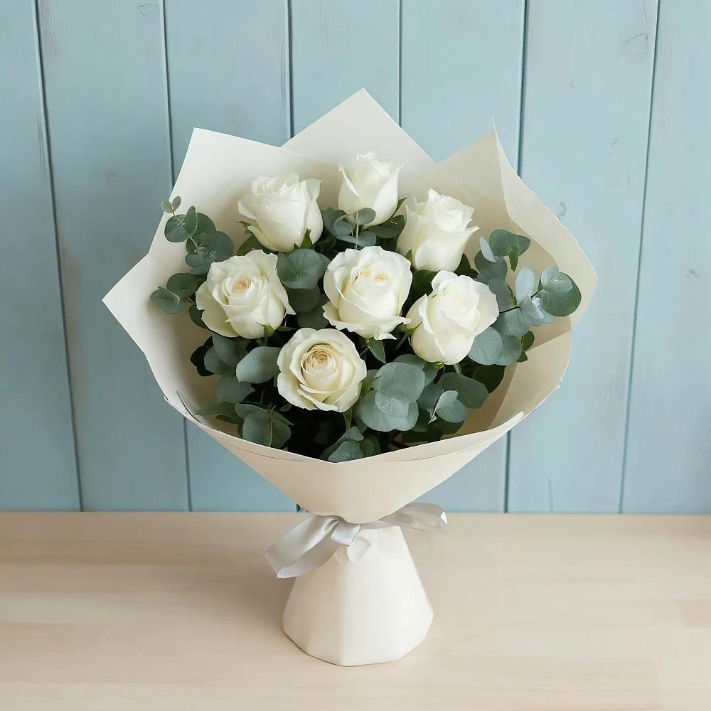 Букет Белые розы в Эвкалипте в Кощеево