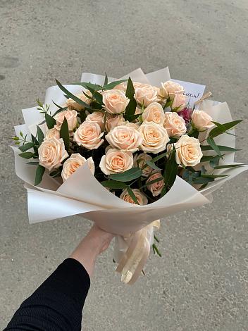 Букет Кремовые розы Латте в Кощеево