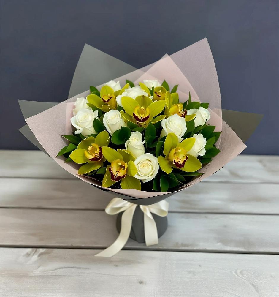 Букет цветов из: Орхидеи и Розы в Кощеево