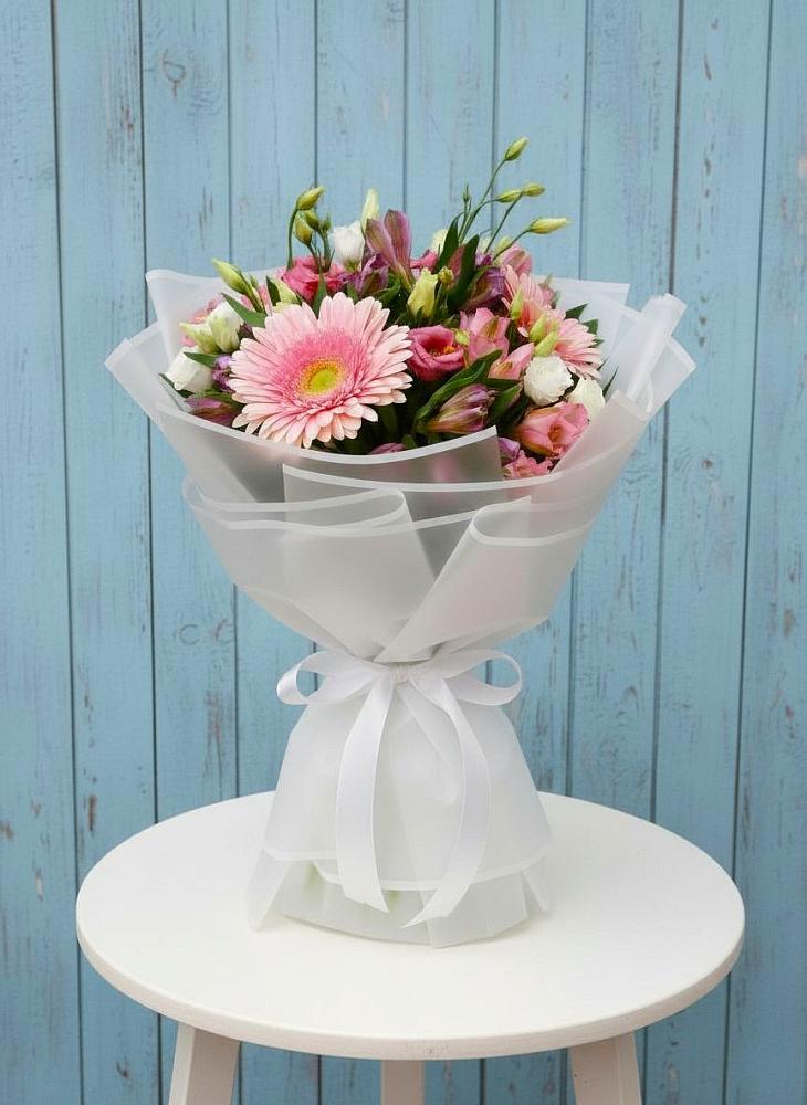 Букет цветов из: Герберы, Альстромерии и Лизиантусы в Кощеево