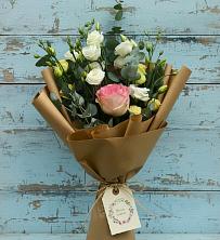 Букет цветов из:  Розы и Лизиантусы в Кощеево